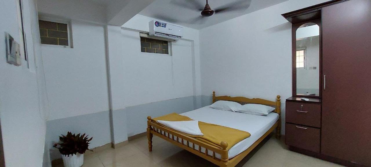 Jinan Palace Guest House Jinan Palace Guest House Nedumbassery Bagian luar foto