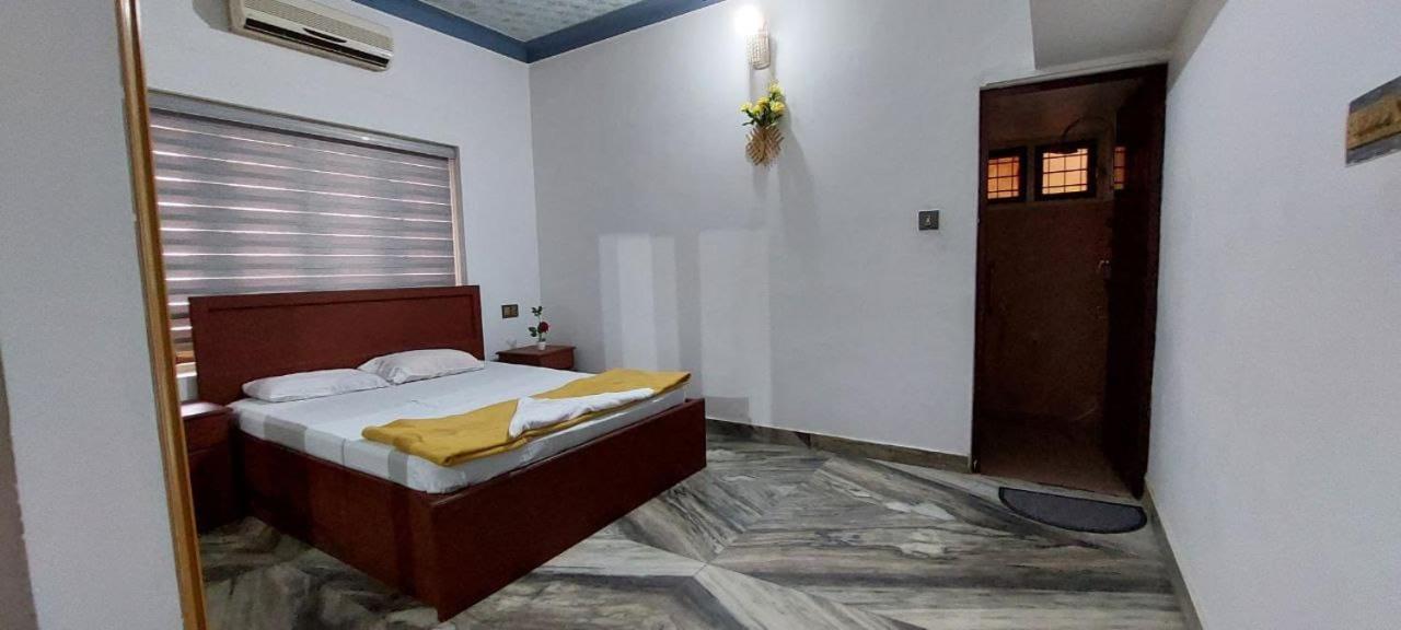 Jinan Palace Guest House Jinan Palace Guest House Nedumbassery Bagian luar foto