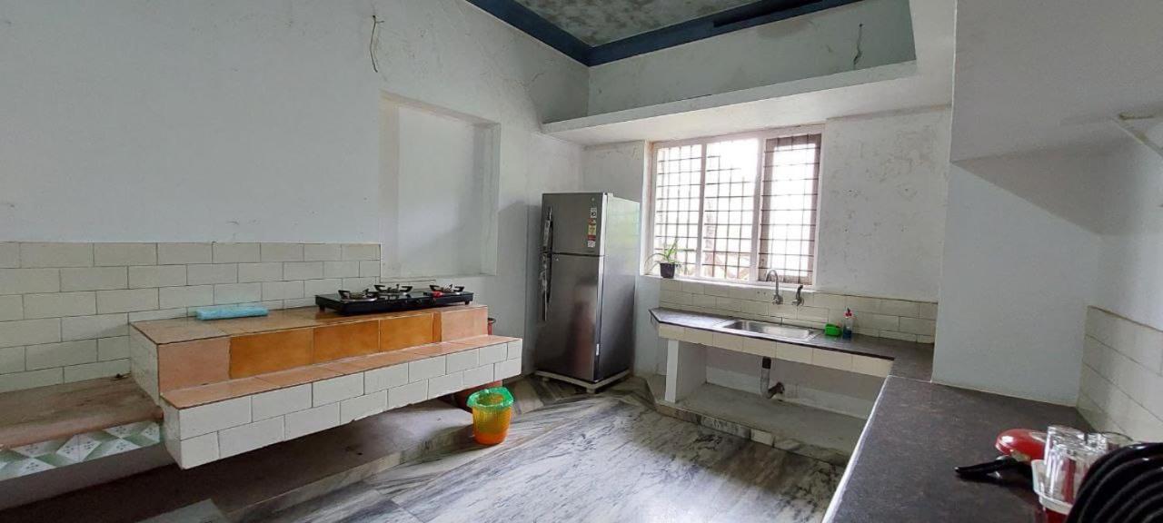 Jinan Palace Guest House Jinan Palace Guest House Nedumbassery Bagian luar foto